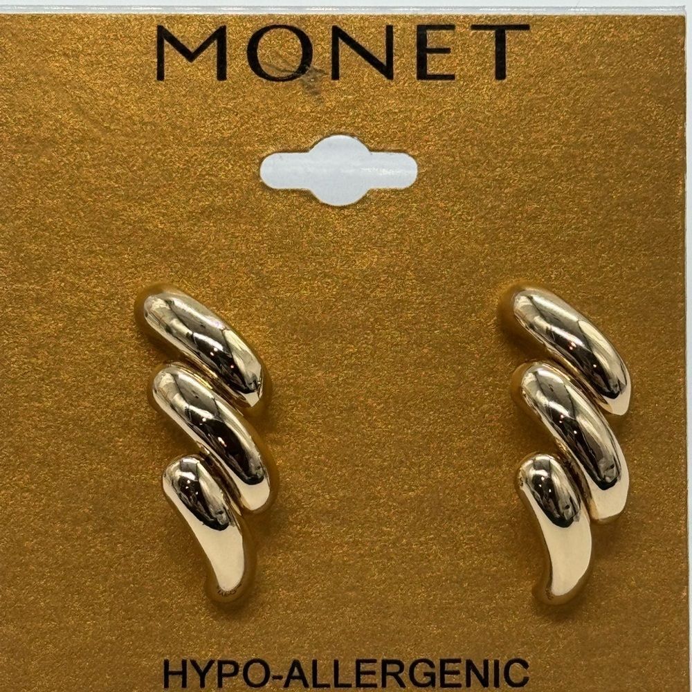 Vintage Monet Gold Tone Twist Hoop Clip On Earrings NWT Sample Signed Statement